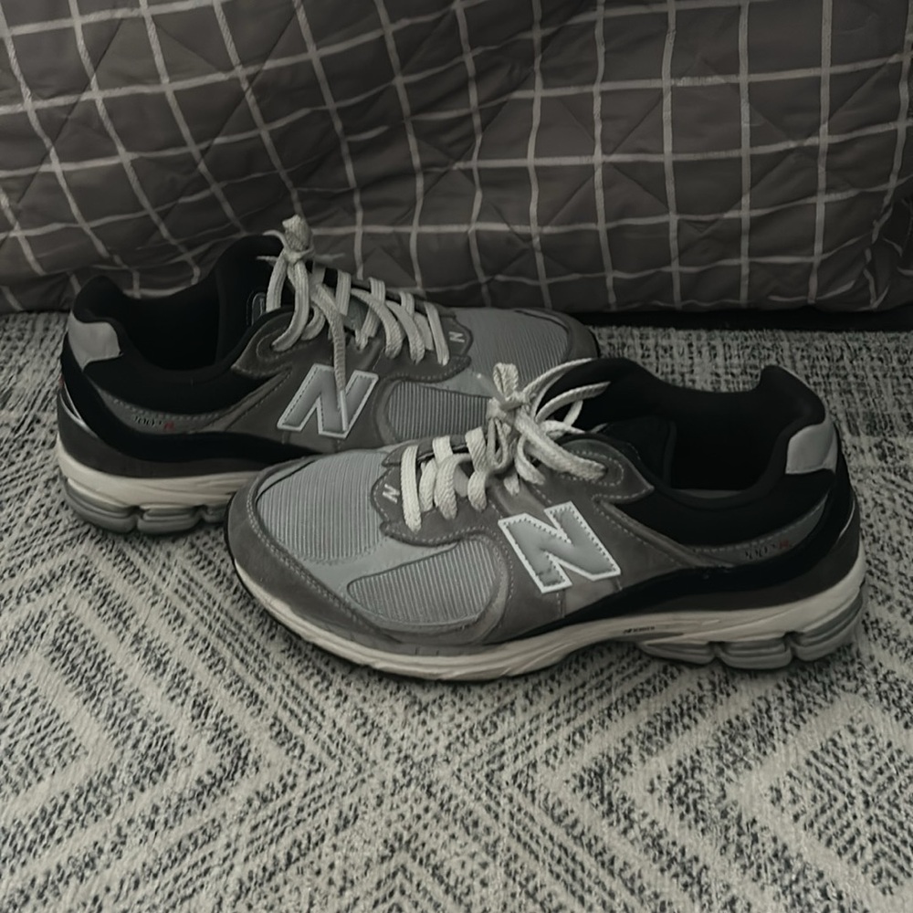 New Balance 2002R - Picture 3 of 4